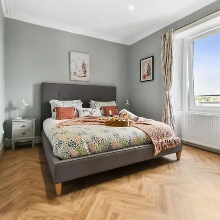 Seaside Luxury Escape Apartment Aberdour Exterior photo