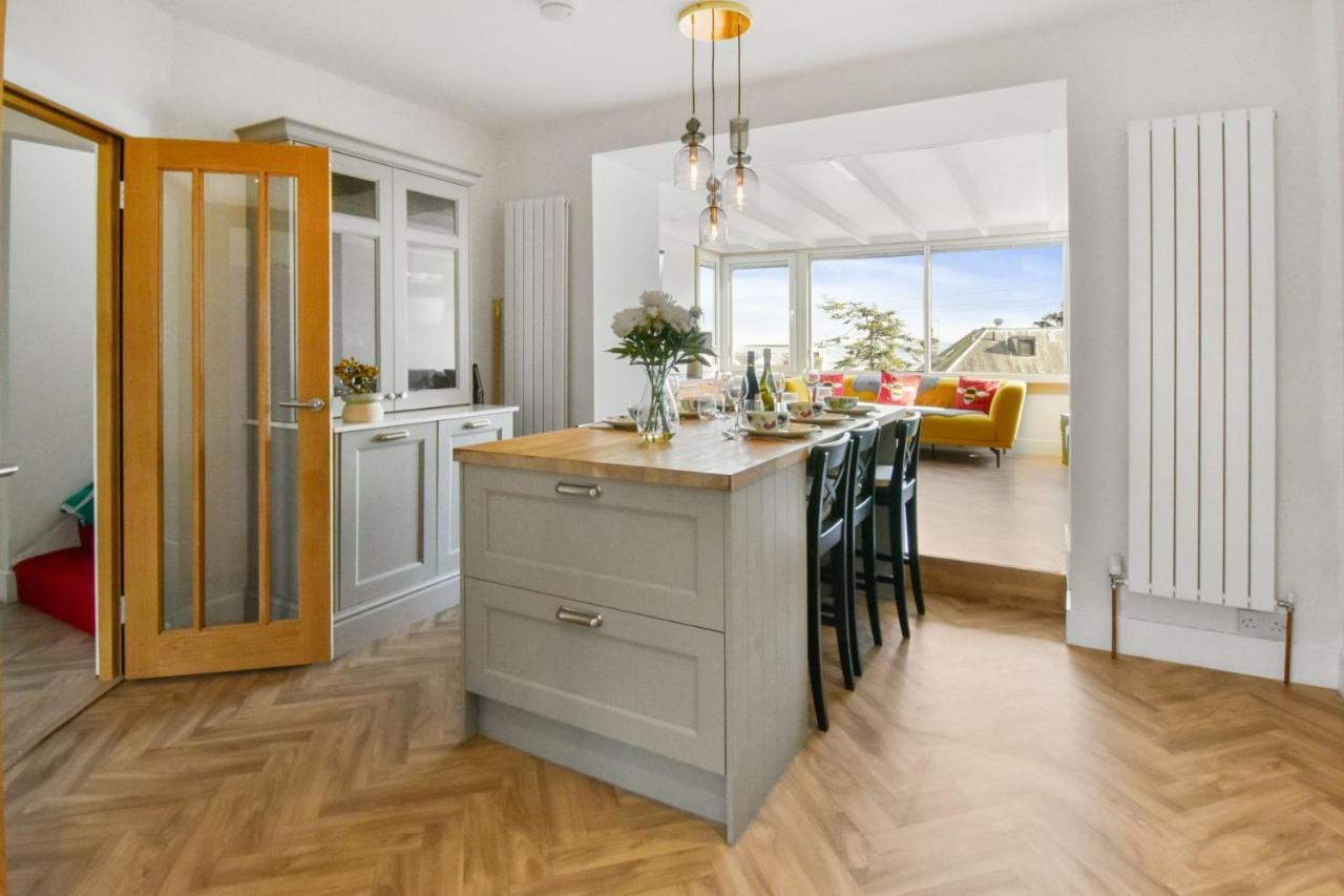 Seaside Luxury Escape Apartment *