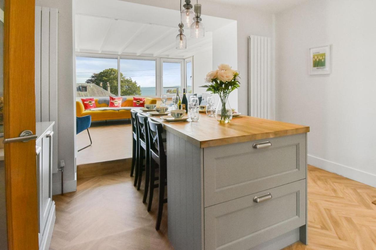 Seaside Luxury Escape Apartment